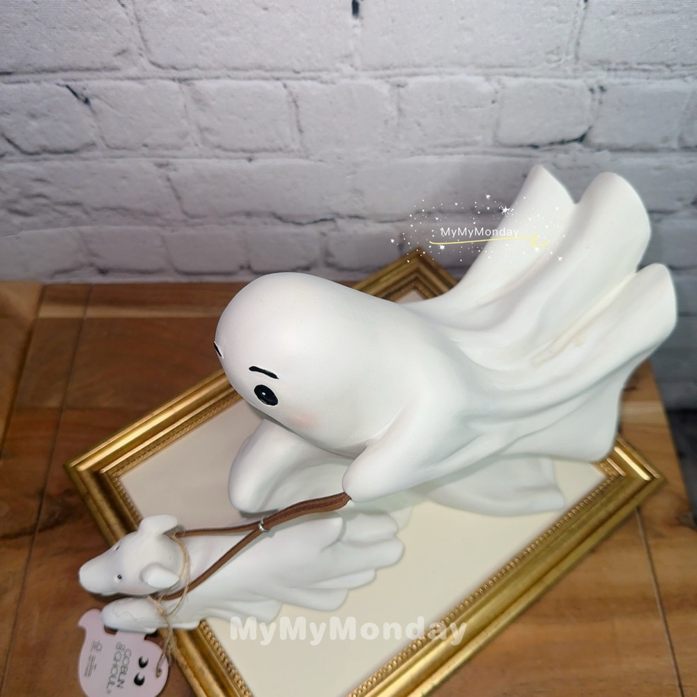 Halloween Goblin & Ghoul Flying Ghost Walking Dog - Picture 4 of 7